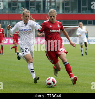 Muenchen, Bavaria, Germany. 5th May, 2019. from left Klara BUEHK (Freiburg), Carina WENNINGER (Muenchen), .Soccer German Womans Bundesliga, matchday 21, FC Bayern Muenchen vs SC Freiburg, FC Bayern Campus, Muenchen, May 05, 2019, Credit: Wolfgang Fehrmann/ZUMA Wire/Alamy Live News Stock Photo