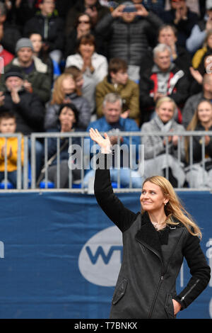 Prague, Czech Republic. 04th May, 2019. Czech tennis player Lucie Safarova says goodbye to the home audience before starting the final match of the J&T Banka Prague Open, on May 4, 2019, in Prague, Czech Republic. Credit: Michal Kamaryt/CTK Photo/Alamy Live News Stock Photo