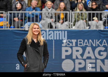 Prague, Czech Republic. 04th May, 2019. Czech tennis player Lucie Safarova says goodbye to the home audience before starting the final match of the J&T Banka Prague Open, on May 4, 2019, in Prague, Czech Republic. Credit: Michal Kamaryt/CTK Photo/Alamy Live News Stock Photo