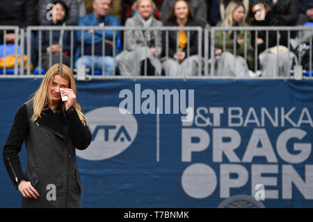 Prague, Czech Republic. 04th May, 2019. Czech tennis player Lucie Safarova says goodbye to the home audience before starting the final match of the J&T Banka Prague Open, on May 4, 2019, in Prague, Czech Republic. Credit: Michal Kamaryt/CTK Photo/Alamy Live News Stock Photo