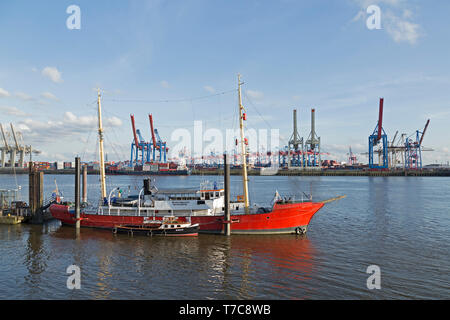 lightship Elbe 3, Oevelgoenne and Container Terminal Burchardkai, Hamburg, Germany Stock Photo