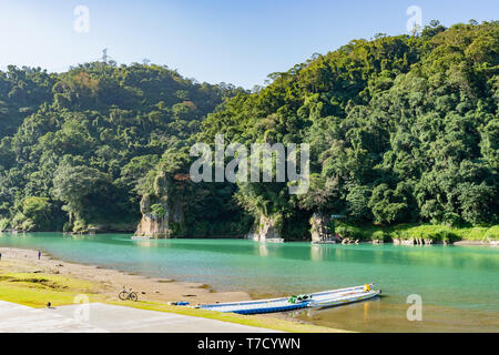 Morning view of the famous Bitan Scenic area in Xindian District at Taipei, Taiwan Stock Photo