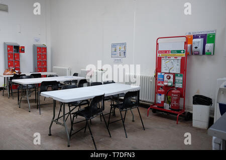 May 2019 - Construction site workers changing and mess room with ...