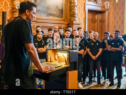 Hamburg, Germany. 07th May, 2019. Marvin Willoughby, Managing Director of the Hamburg Towers Basketball Team, thanks his team for the work they have done to advance to the first Bundesliga. Credit: Axel Heimken/dpa/Alamy Live News Stock Photo
