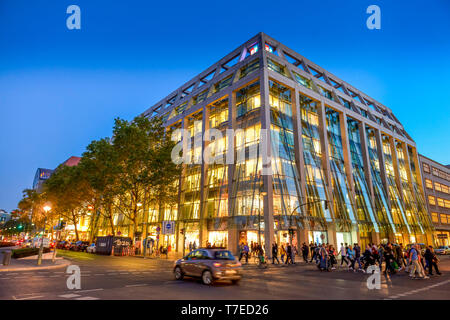 Peek & Cloppenburg, Tauentzienstrasse, Schoeneberg, Berlin, Deutschland Stock Photo