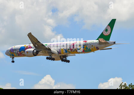 Singapore - Mar 27, 2019. B-16722 EVA Airways Boeing 777-300ER (Hello ...