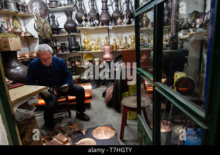 Grand bazaar, Istanbul editorial stock photo. Image of craftsman - 35385573