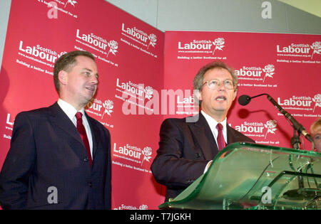 Henry McLeish, leader of the Scottish Labour Party, pictured after his election at Stirling Council Headquarters today ( Saturday 21/10/00) along with leadership contender Jack McConnell. Stock Photo