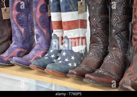 resale cowboy boots