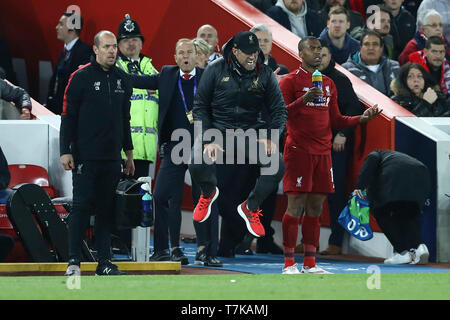 Liverpool, UK. 07th May, 2019. Liverpool Manager Jurgen Klopp reacts on the touchline. UEFA Champions league semi final, 2nd leg match, Liverpool v Barcelona at Anfield Stadium in Liverpool on Tuesday 7th May 2019. this image may only be used for Editorial purposes. Editorial use only, license required for commercial use. No use in betting, games or a single club/league/player publications. pic by Chris Stading/Andrew Orchard sports photography/Alamy Live news Credit: Andrew Orchard sports photography/Alamy Live News Stock Photo