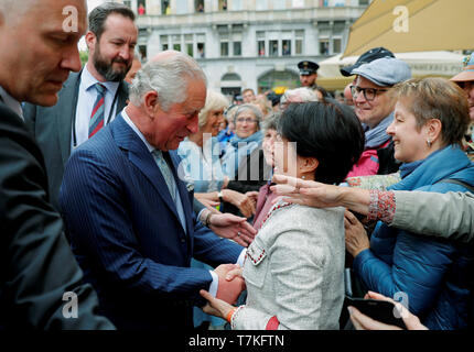 Leipzig, Germany. 08th May, 2019. The British Prince Charles at Thomaskirchhof. The Prince of Wales and the Duchess of Cornwall visit Leipzig on the second day of their trip to Germany. Credit: Fabrizio Bensch/Reuters Pool/dpa/Alamy Live News Stock Photo