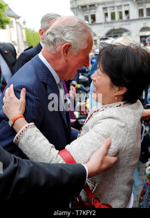 Leipzig, Germany. 08th May, 2019. The British Prince Charles at Thomaskirchhof. The Prince of Wales and the Duchess of Cornwall visit Leipzig on the second day of their trip to Germany. Credit: Fabrizio Bensch/Reuters Pool/dpa/Alamy Live News Stock Photo