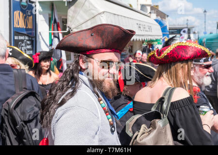 https://l450v.alamy.com/450v/t7m61h/locals-and-visitors-dress-up-as-pirates-for-the-brixham-pirate-festival-in-the-devon-fishing-town-t7m61h.jpg