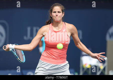 German tennis player Julia Goerges playing forehand shot during Dubai Tennis Championships 2019, Dubai, United Arab Emirates Stock Photo