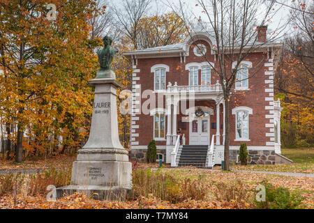 Canada, Quebec, Centre-du-Quebec Region, Victoriaville, Maison Sir Wilfrid Laurier, former home of Canadian Prime Minister, autumn Stock Photo