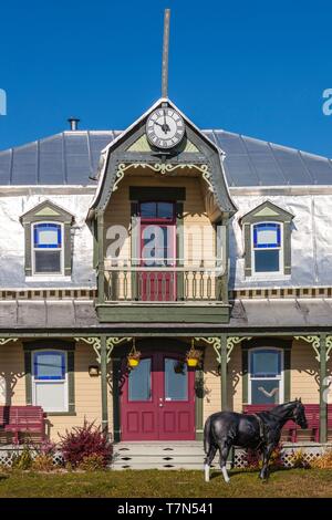 Canada, Quebec, Gaspe Peninsula, Port Daniel, Hotel de Ville, town hall in former early 20th century hotel Stock Photo