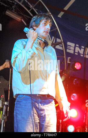 Regular Fries performing at the Reading Festival 2001 Stock Photo