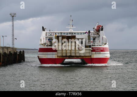 The Orkney car ferry Pentolina arriving at Gills Bay, Caithness, Scotland, UK Stock Photo