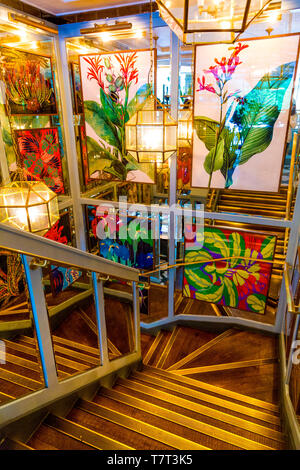 Art Deco inspired interior of Ivy in the Park in Canary Wharf, London, UK Stock Photo