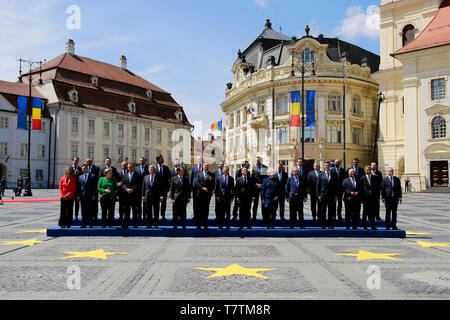 Sibiu, Romania. 9th May, 2019. Leaders pose for group photos during an European Union (EU) informal summit in Sibiu, Romania, on May 9, 2019. The leaders of the EU member states on Thursday agreed on defending 'one Europe' and upholding the rules-based international order in their '10 commitments' declaration, made at an informal summit in Sibiu, central Romania. Credit: Cristian Cristel/Xinhua/Alamy Live News Stock Photo