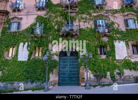 Agrigento town hall, Piazza Pirandello, Agrigento, Sicily, Italy. Stock Photo