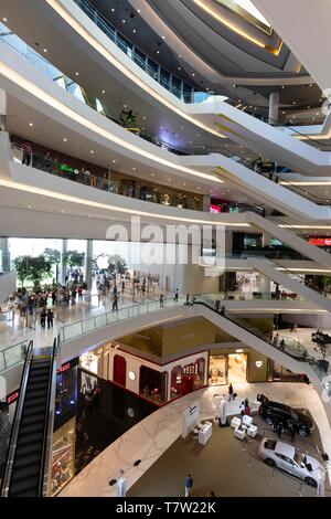 IconSiam shopping mall food court, Khlong San District, Thonburi, Bangkok,  Thailand Stock Photo - Alamy