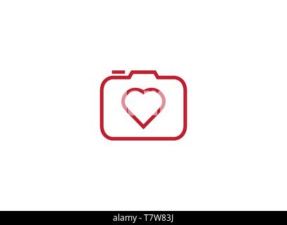 Photographe an old style camera with heat love lens for logo design illustration Stock Vector