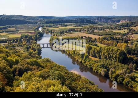 France, Dordogne, Perigord Noir, Dordogne Valley, Domme, labelled Most Beautiful Villages in France, Domme, panorama on the Dordogne valley Stock Photo