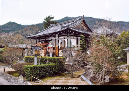 Garden and view of Bishamondou hall of Kōgen-ji temple, a subtemple of Tenryu-ji temple.  Arashiyama, Kyoto,  Japan. Stock Photo