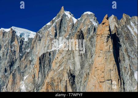 France, Haute-Savoie, Chamonix-Mont-Blanc and Courmayeur, Italy, italian side of Mont-Blanc, Mont Blanc du Tacul and Mont Maudit Stock Photo