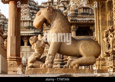 India, Madhya Pradesh, Khajuraho, monuments listed as World Heritage by UNESCO, Kandariya Mahadeva temple sculpture Stock Photo
