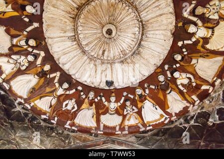 India, Madhya Pradesh, Datia, Bir Singh Deo palace painted ceiling Stock Photo