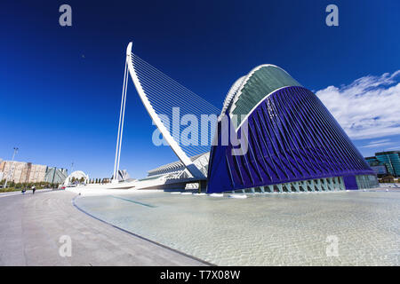 Spain, Valencia, the City of Arts and Sciences building, Ciudad de las Artes y de las Ciencias, a combined science museum, planetarium, oceanographic  Stock Photo