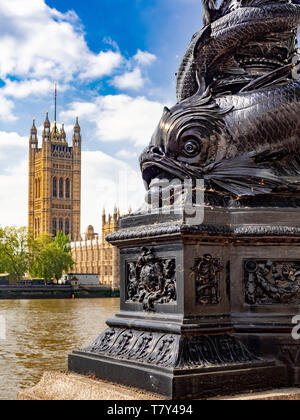 Dolphin lamposts along River Thames, featuring Sturgeon fish design by George John Vulliamy and modelled by Charles Henry Mabey in the 1870's. Stock Photo