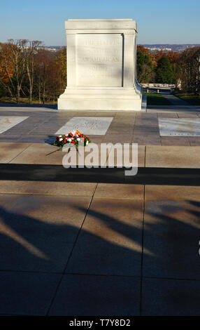 Tomb of the Unknown Soldier in Arlington National Cemetery. Arlington.Virginia.USA Stock Photo