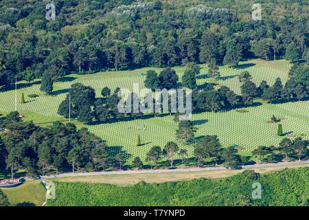 France, Calvados, Colleville sur Mer, Normandy American Cemetery near Omaha beach June 6 1944 landing beach (aerial view) Stock Photo