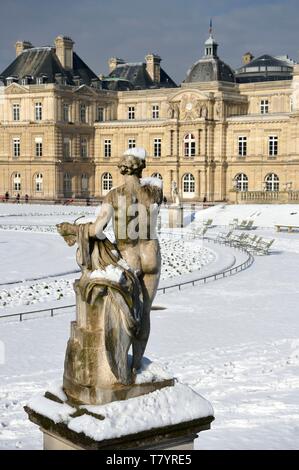 France, Paris, Saint Michel district, the Luxembourg Gardens, statue in front of the Senate palace Stock Photo