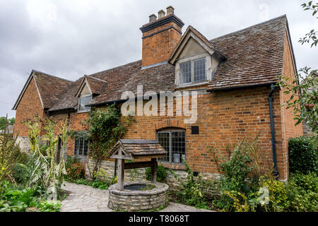 Mary Arden's House and farm in Wilmcote, Stratford Upon Avon, Warwickshire, England Stock Photo