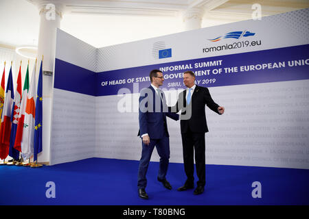 Sibiu, Romania. 9th May, 2019. President of Romania Klaus Werner Iohannis welcomes Prime Minister of Poland Mateusz Morawiecki at the Informal Summit of Heads of State of government of the European Union in Sibiu, Romania. 9th May, 2019. Credit: JP Black/ZUMA Wire/Alamy Live News Stock Photo