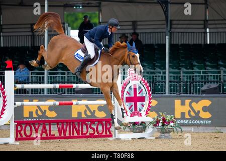 Windsor, Berkshire, UK. 09th May, 2019. 4th Place. William Funnell riding Billy Kodak. GBR. H&C TV senior 1.35m Open. Showjumping. Royal Windsor Horse Show. Windsor.  Berkshire. United Kingdom. GBR. 09/05/2019. Credit: Sport In Pictures/Alamy Live News Stock Photo