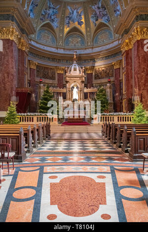Interior of St. Stephen's Basilica (Szent Istvan-bazilika), Budapest, Hungary, Europe Stock Photo