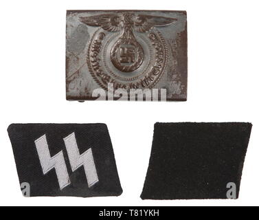 An Em Buckle One Piece Unmarked Steel Construction Pair Of Ss Em Collar Patches Bevo Construction Runes And A Black Wool Tab Usa Los Historic Historical th Century 1930s 1940s Waffen Ss Armed Division Of The Ss Armed Service Armed Services