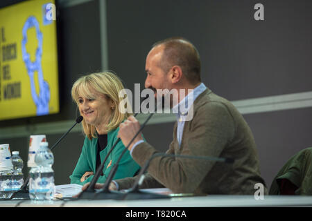 Luciana Littizzetto, Vittorio Leli also known as Vic, guest during the XXXII Turin International Book Fair at Lingotto Fiere in Turin, Italy. (Photo by Antonio Polia / Pacific Press) Stock Photo