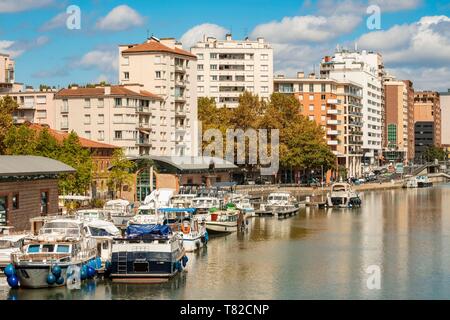 France, Haute Garonne, Toulouse, Port Saint Sauveur, Canal du Midi classified World Heritage of UNESCO Stock Photo