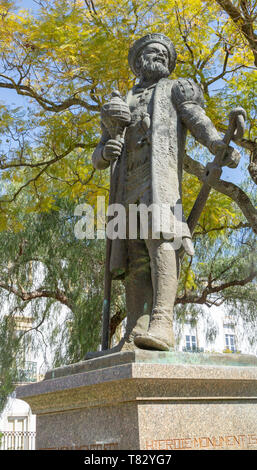 Statue sculpture of Vasco da Gama discoverer of Natal, South Africa in 1497, Jardim Publico, Evora, Portugal - presented by government of Natal Stock Photo