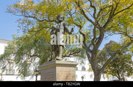 Statue sculpture of Vasco da Gama discoverer of Natal, South Africa in 1497, Jardim Publico, Evora, Portugal - presented by government of Natal Stock Photo