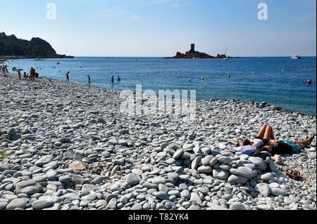 France, Var, Agay area next to Saint Raphael, Massif de l'Esterel (Esterel Massif), the Corniche d'Or, the August 15 1944 landing beach of Provence and the Ile d'Or island on the Dramont cape Stock Photo