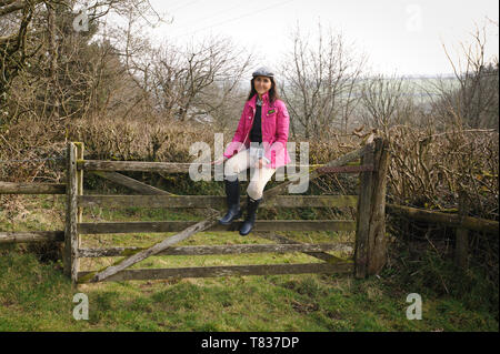 Writer Liz Jones at her home in Brushford, Somerset.  She began her career as a fashion journalist, but her work has broadened into confessional writing.   A former editor of Marie Claire, she has been on the staff of The Sunday Times and the Evening Standard. Jones writes columns for the Daily Mail and The Mail on Sunday.  Photography by Jason Bye Credit Mandatory t:  07966 173 930 e: mail@jasonbye.com w: http://www.jasonbye.com Stock Photo