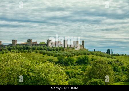 The medieval  walled town of Monteriggioni in Tuscany, Italy Stock Photo