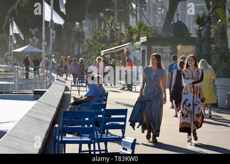 France, Alpes Maritimes, Cannes, working on the Croisette Stock Photo